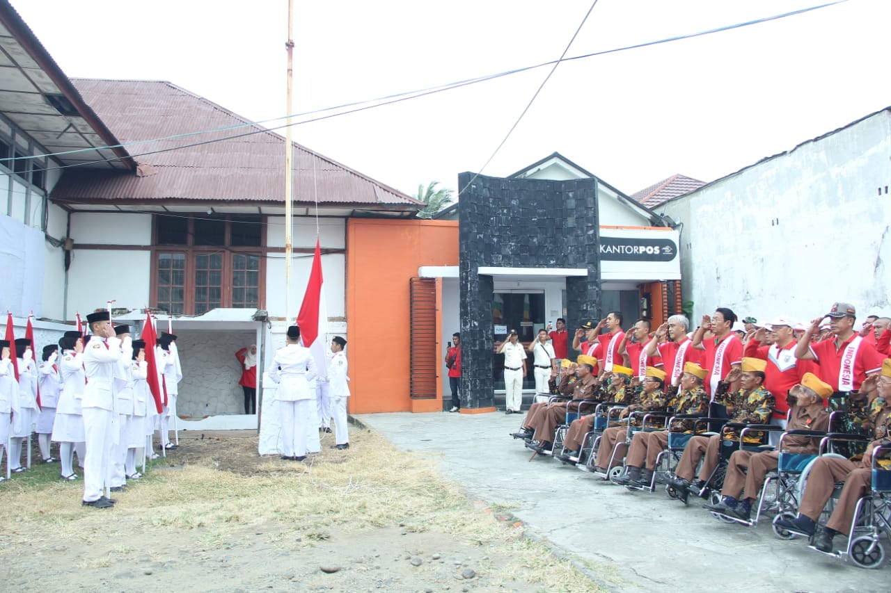 Kenang Perjuangan Fatmawati, Gubernur Rohidin Kibarkan Sang Saka Merah Putih di Lokasi Cagar Budaya