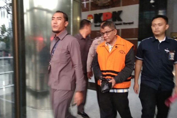 KPK Tahan Tiga Tersangka Kasus Suap BWS. 
