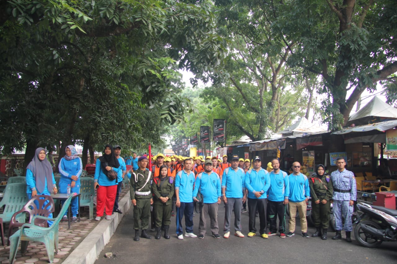 Rektor ULB Berbaur dengan Maba Pada PKKBM