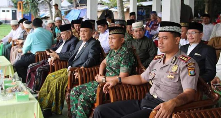 Kapolres Labuhanbatu Ikuti Defile Peringati Hari Santri Nasional
