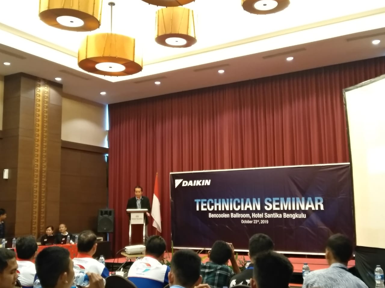 Tingkatkan Kualitas Teknisi AC Daikin Gelar Technician Seminar 