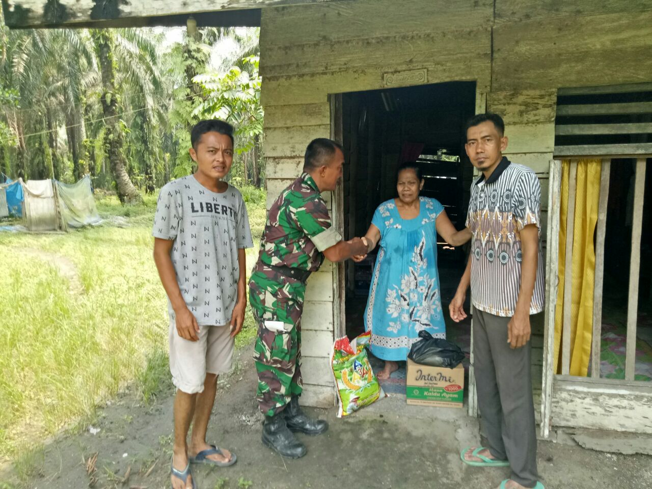 Koramil 16/Tapung Gelar Kegiatan Sosial