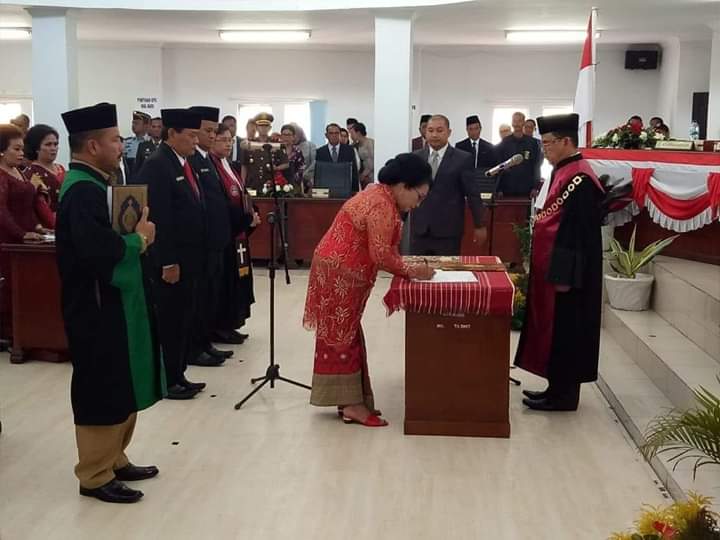 Pimpinan DPRD Karo Periode 2019-2024 Dilantik sekaligus pengambilan Sumpah di Gedung DPRD Karo Selasa (12/11)