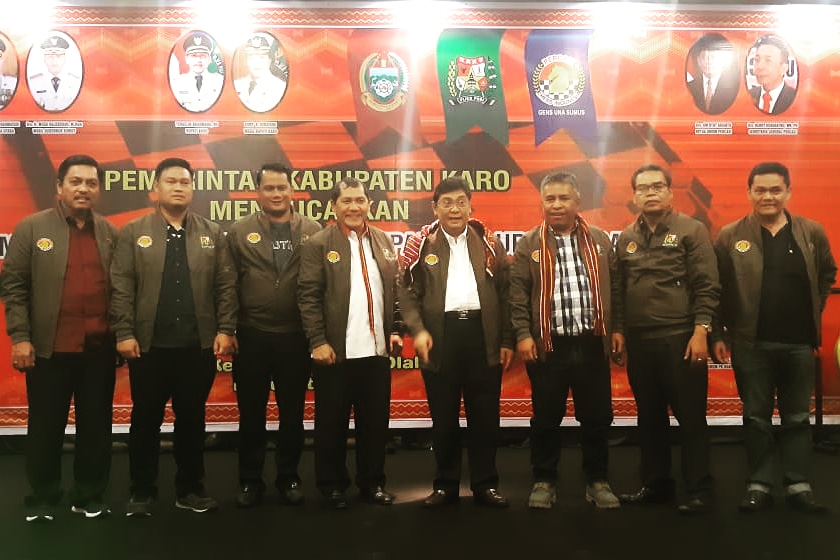 Bupati Karo Terkelin Brahmana bersama Ketua Umum Percasi Drs GM Utut Adianto dan Wakil bupati Simalungun Ir Amran Sinaga Kapolres Tanah Karo AKBP Benny Remus Hutajulu Sik