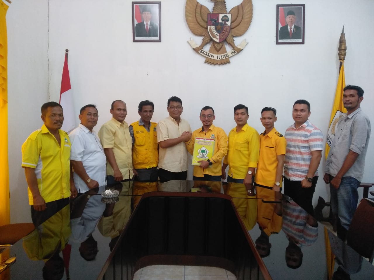 Kader Muda Golkar Labuhanbatu Ambil Formulir Balon Bupati