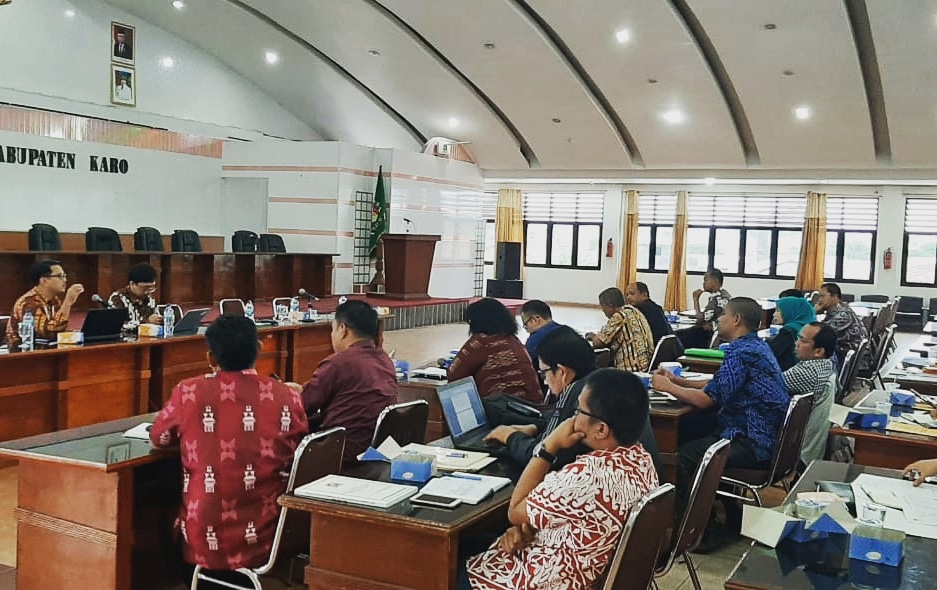 Bupati Karo Terkelin Brahmana membuka acara pencegahan korupsi disaksikan oleh  KPK korwil Sumut dan OPD pemda karo