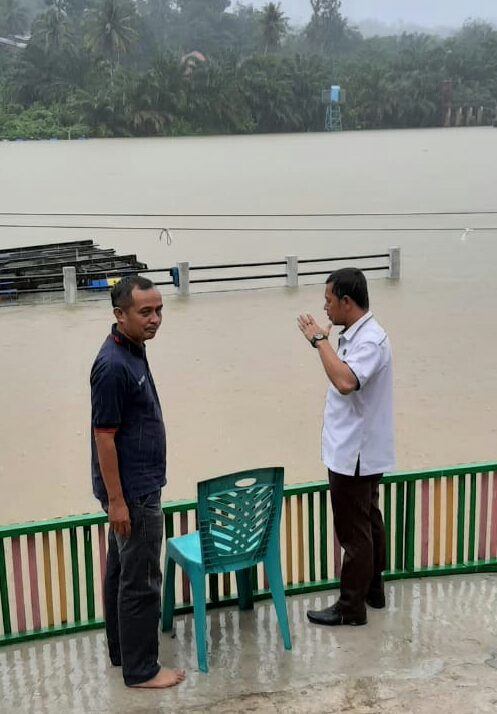 Kades Merangin Tinjau Sungai Kampar