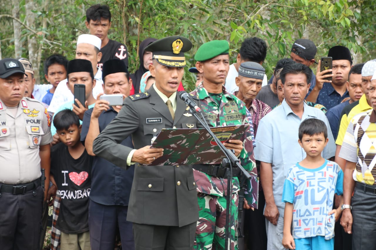 Kasdim 0313/KPR Hadiri Pemakaman Serda Jamaris