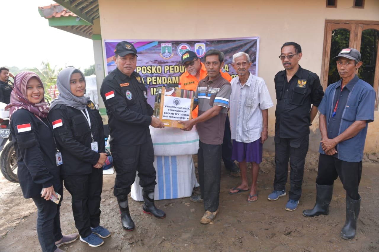 Kemendes PDTT Latih Swift Water Rescue Warga Terdampak Banjir