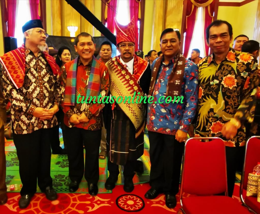 Bupati Karo Hadiri Prosesi Adat Pernikahan Anak Pertua Emeritus