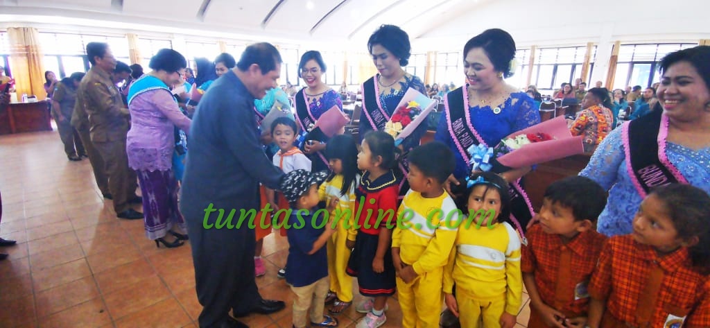 Ketua TP PKK Karo Kukuhkan Bunda PAUD