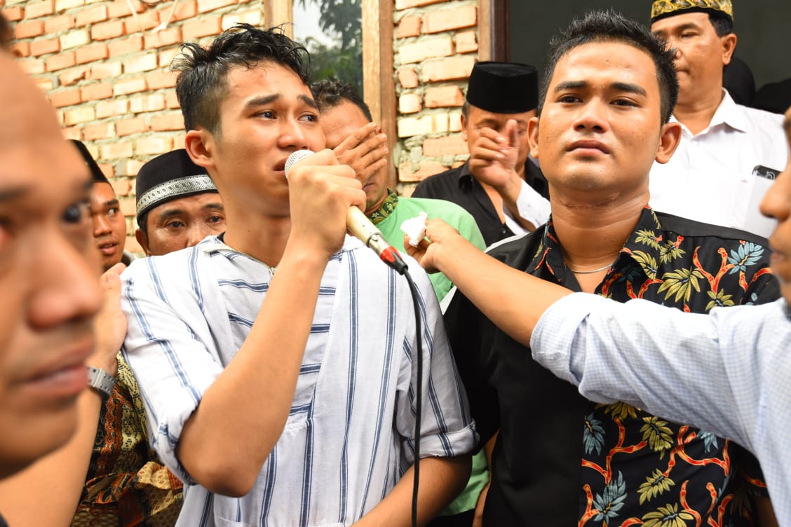 Defri LIDA Pulang Kampung Berikan Penghormatan Terakhir kepada Sang Adek