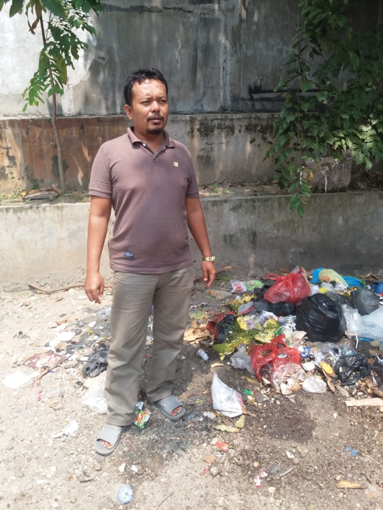 Pedagang Plaza Bangkinang Keluhkan Tumpukan Sampah
