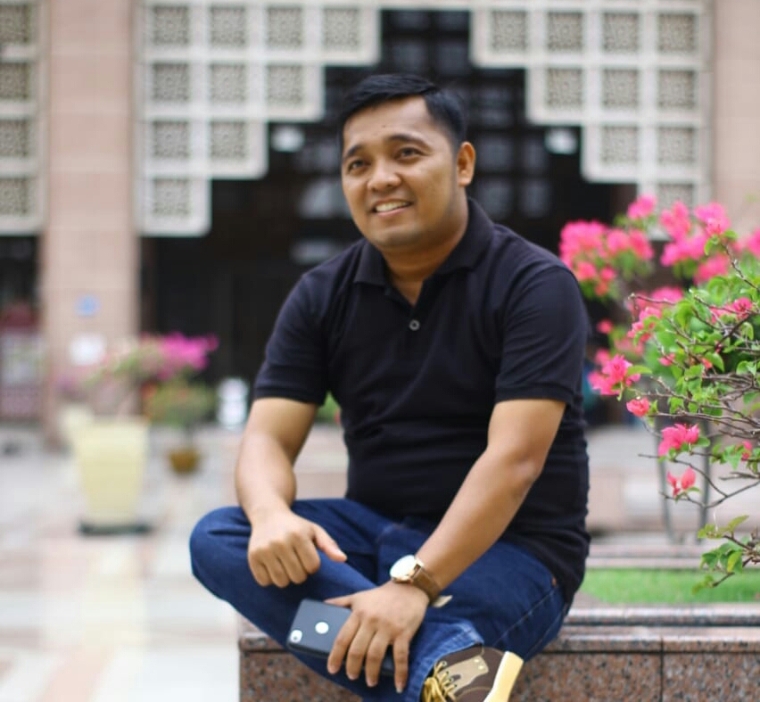 Tokoh Akademisi Kampar yang juga dosen Uin Suska Riau Usman M.Ikom 