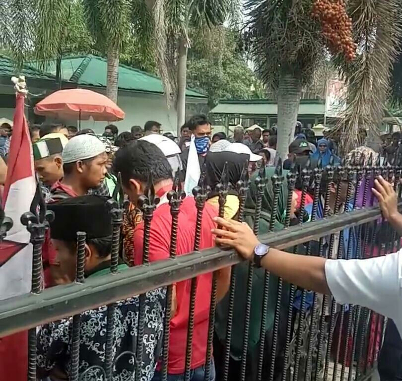 BPN Labuhanbatu Didemo Mahasiswa dan Kelompok Tani