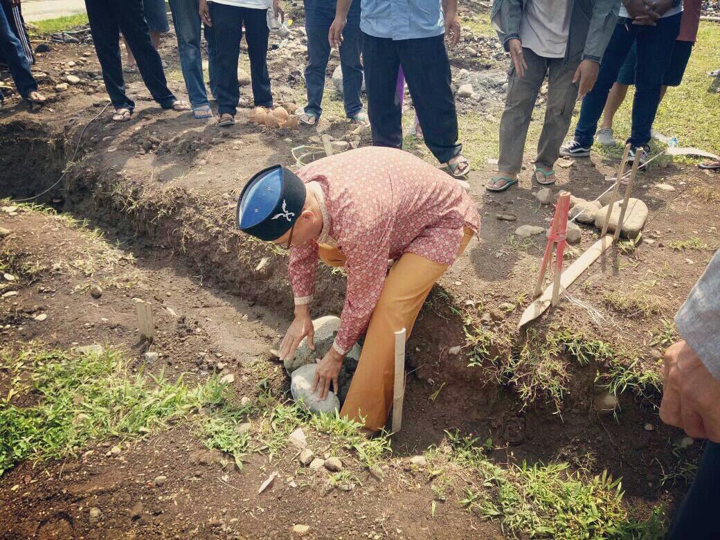 Peletekan batu pertama Pembangunan Mosolah Kampus UMB