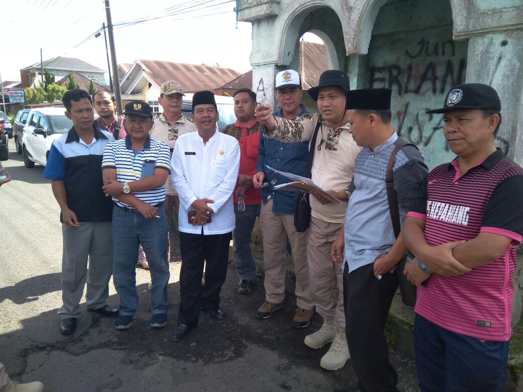 Tim Penegasan Batas Wilayah Provinsi Bengkulu yang diwakili Drs. Edy Junaidi Beserta Jajaran