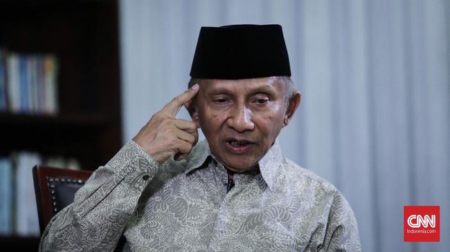 Politikus PAN Amien Rais menilai Kemenag telah melakukan kekeliruan dengan mengeluarkan daftar 200 penceramah rekomendasi bagi masyarakat.
