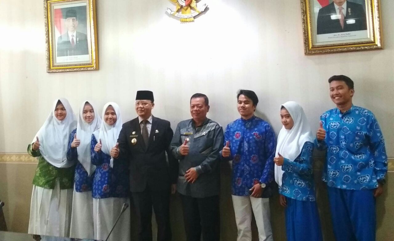 Peraih nilai rata-rata tertinggi IPS