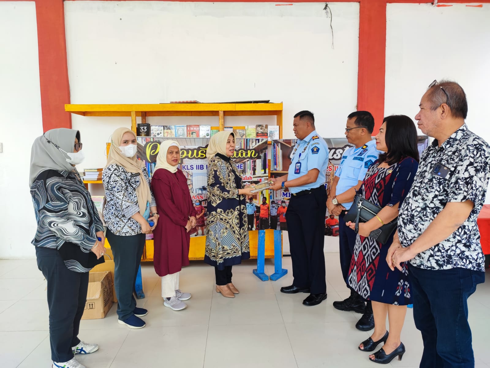 Warga Binaan Rutan Kabanjahe Dapat Koleksi Buku Bacaan (Foto/Rutan Kabanjahe)