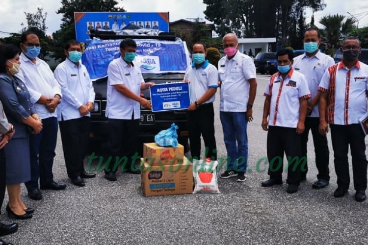 Bupati Karo Terima Donasi Bantuan dari PT Tirta Sibayakindo