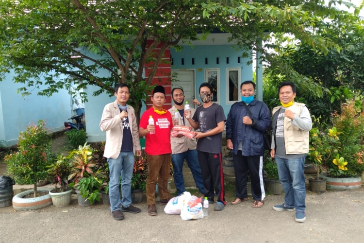Milad ke-88 Pemuda Muhammadiyah PWPM Bengkulu Salurkan Masker dan Disinfektan