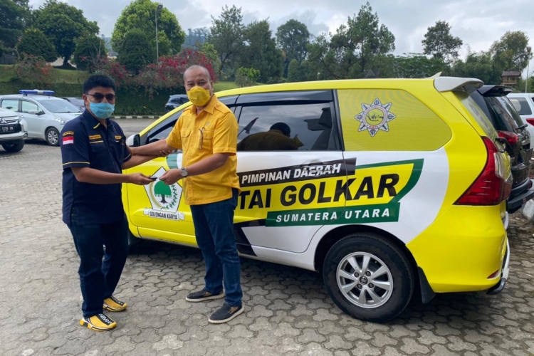 Golkar Sumut Serahkan Satu Unit Mobil Operasional Untuk AMPI