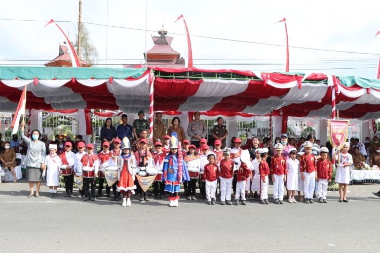 Forkopimda Karo Sambut Pawai Anak Paud/TK se-Kota Kabanjahe