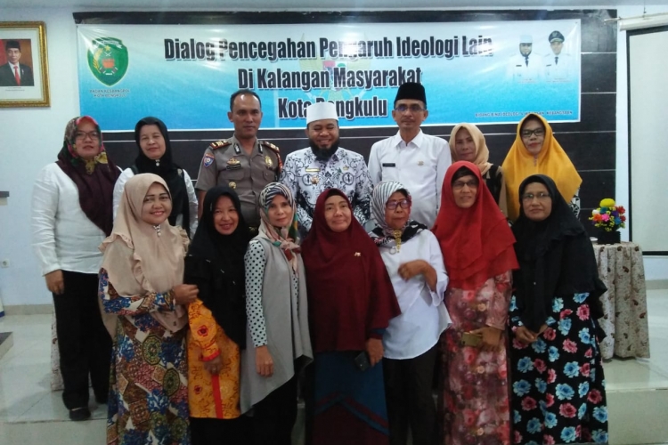 Bentengi Masyarakat Pengaruh Ideologi Lain Kesbangpol Gelar Dialog