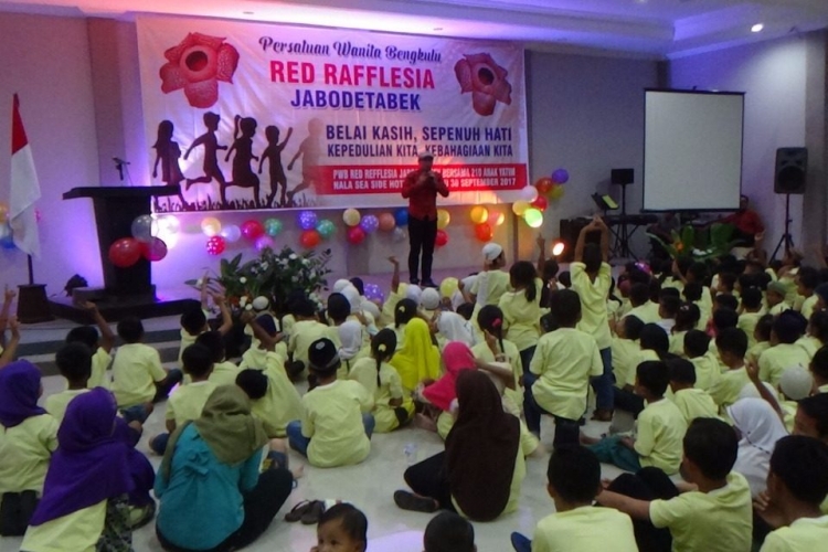 PWB Red Raflesia Jabodetabek Peduli Anak Yatim