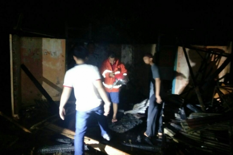 Sijago Merah Hanguskan gedung Sekolah