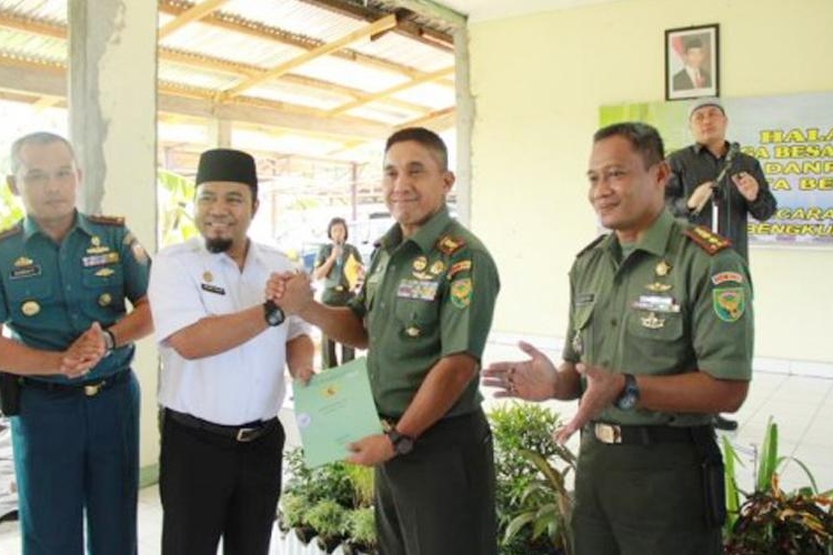 Walikota Bengkulu Helmi Hasan saat Halal bi Halal keluarga besar Kodim 0407 Kota Bengkulu