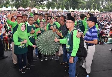 Mendes PDTT Hadiri Kenduren di Kecamatan Wonosalam