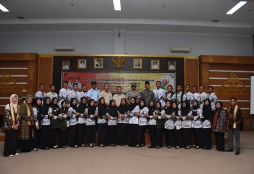 Wabup Tubaba Kukuhkan 87 Guru dan 9 Orang Penggerak Nenemo