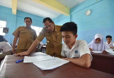 Walikota Padangsidimpuan Tinjau Pelaksanaan UNBK