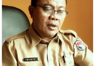 Kepala Dinas Pemberdayaan Masyarakat Desa (DPMD) Mukomuko Gianto