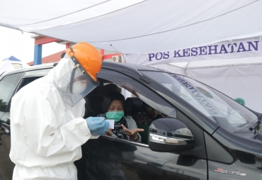 RS Bhayangkara Polda Kepri Buka Pelayanan Drive Thru Screning Rapid Test