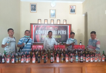 Gelar Ops Pekat Nala Polres Kaur Amankan Ratusan Botol Miras