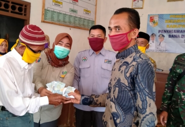 247 KK Tiyuh Panumangan Terima BLT