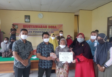 175 KK Desa Ganting Damai Terima BLT