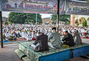 Walikota dan Wakil Walikota Padangsidimpuan Solat Ied di Masjid Agung Al-Abror