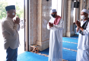 Pastikan Solat di Masjid Aman Gubernur Rohidin Himbau Jamaah Perhatikan Protokol Kesehatan Covid-19