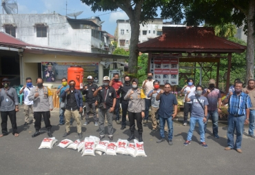 Sambut Hari Bhayangkara Kapolres Sidimpuan Berbagi dengan Jurnalis