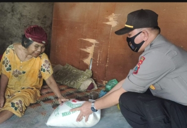 Polsek Mardingding Telusuri Warga yang Belum Tersentuh Bantuan