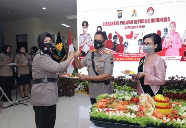 Polda Kepri Syukuran Hari Jadi Polwan ke-72 Tahun 2020