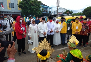 Daftar ke KPU Rohidin-Rosjonsyah Naik Angkot Bareng Ketua Partai