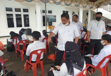 Diikuti 679 Peserta Sekda Tapsel Semangati Peserta Ujian SKB