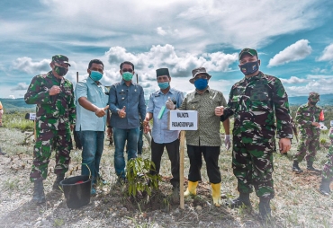 Kodim 0212/Tapsel dan Pemkot Padangsidimpuan Selenggarakan Penanaman Pohon