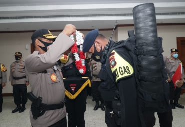 Kembali dari Penugasan Kapolda Kepri Sambut Personil Sat Brimob