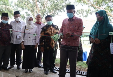 Rektor IAIN Bengkulu Launching Muawanah Mart 